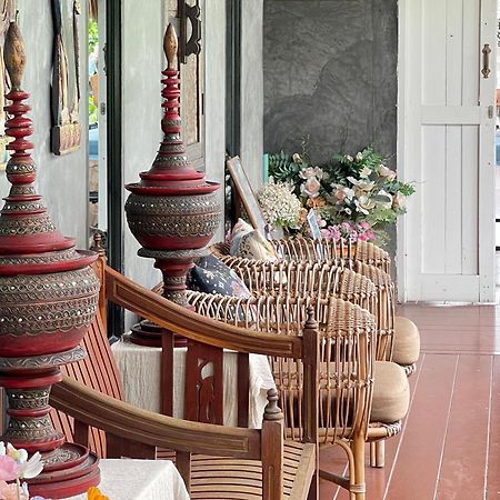 Apartamento The Quarter Wutthakat Bangkok Exterior foto